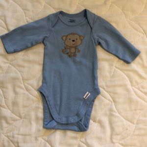 Newborn onesie ❤️baby onesies 3 for 6❤️